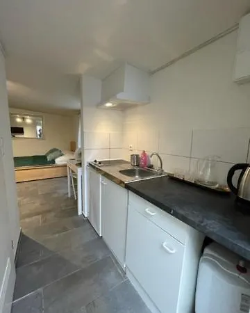 Apartment Schoenes Gemuetliches Kleines Studio *
